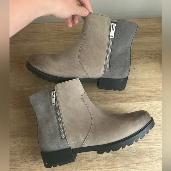 Sorel Woman’s Boot - Picture 6 of 9